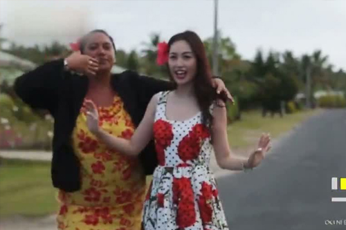 疑似马蓉QQ号码被人肉 大量生活照曝光- 海网宽频