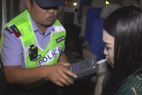 海口英菲尼迪:海报强大媒体优势传播海南所有地区促进销售- 海网宽频